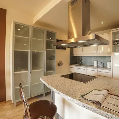 Cat Apartament Cracow Senatorska Street Old Town *